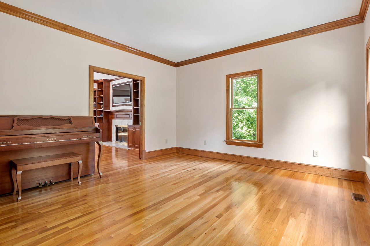 3328 Robious Forest Way
