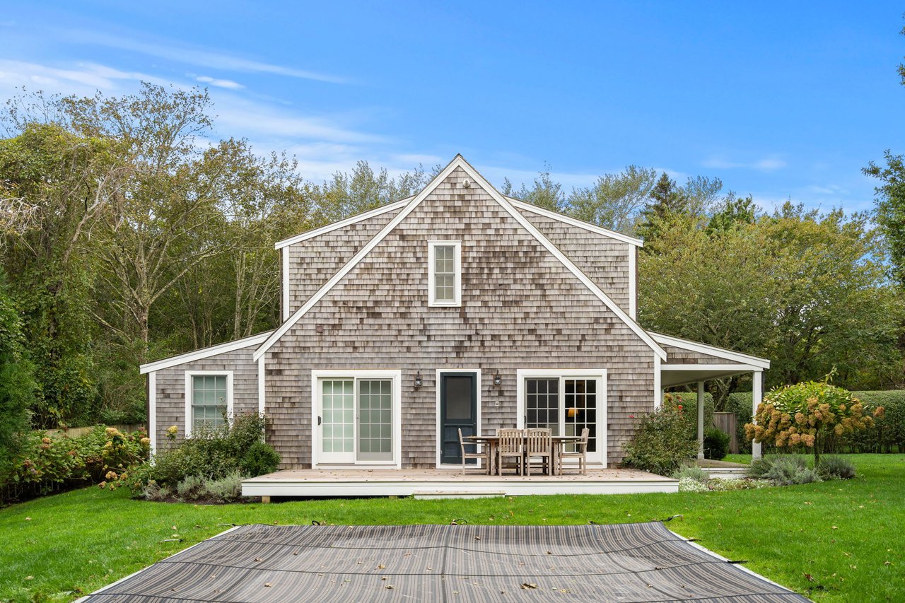6 Oak Hollow Ln
