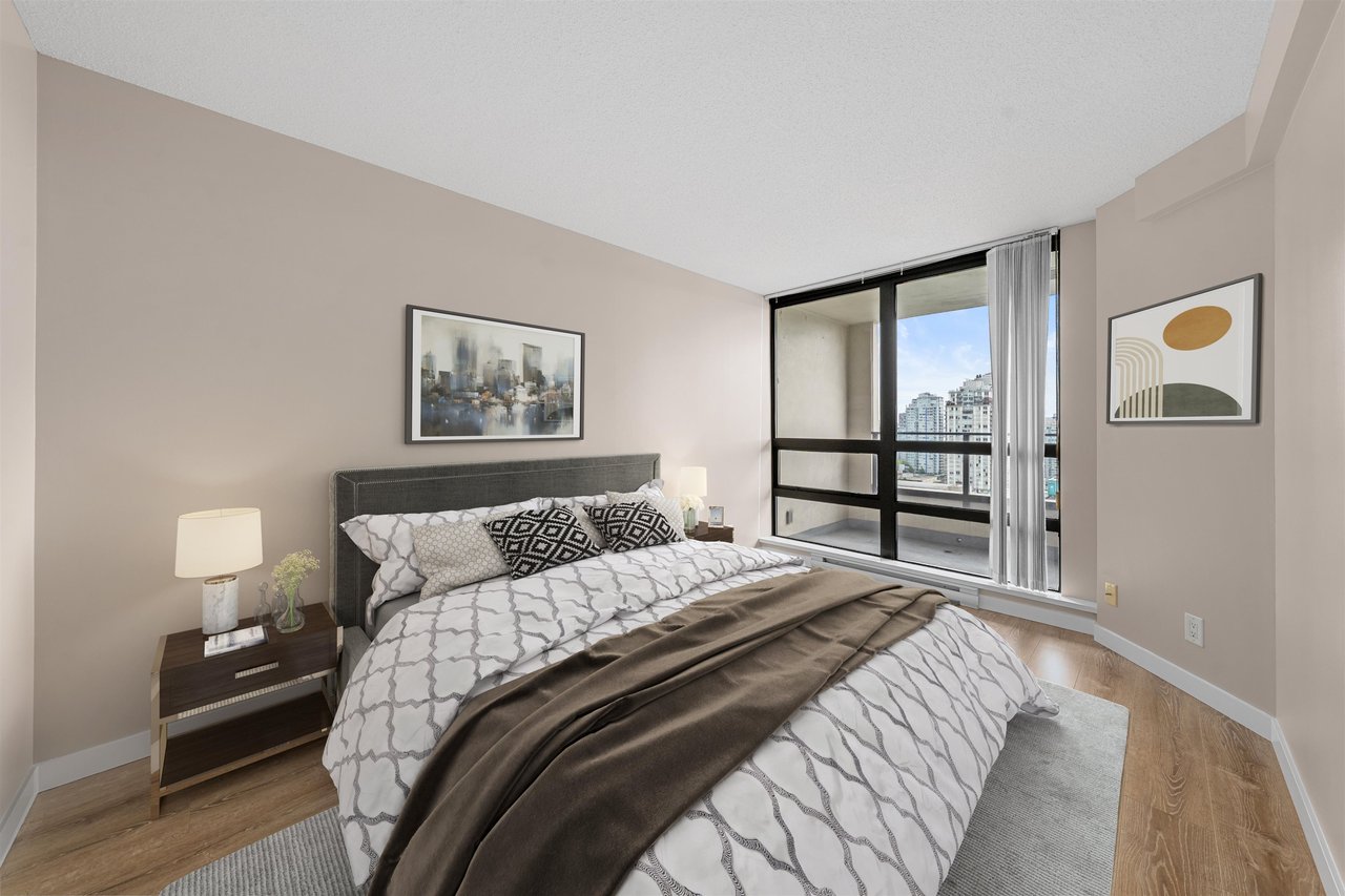 1923-938 Smithe Street, Vancouver