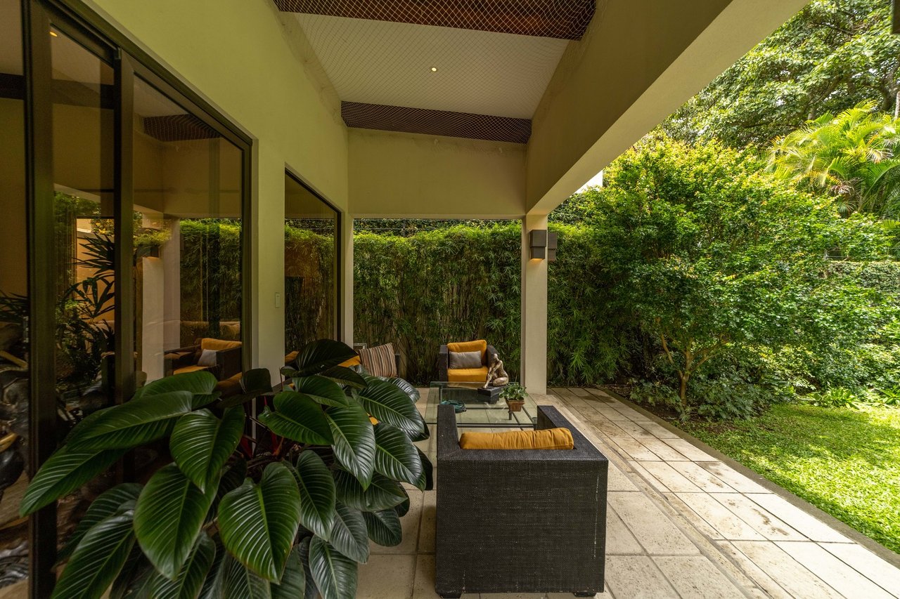 City Family Home, Escazu, San Jose