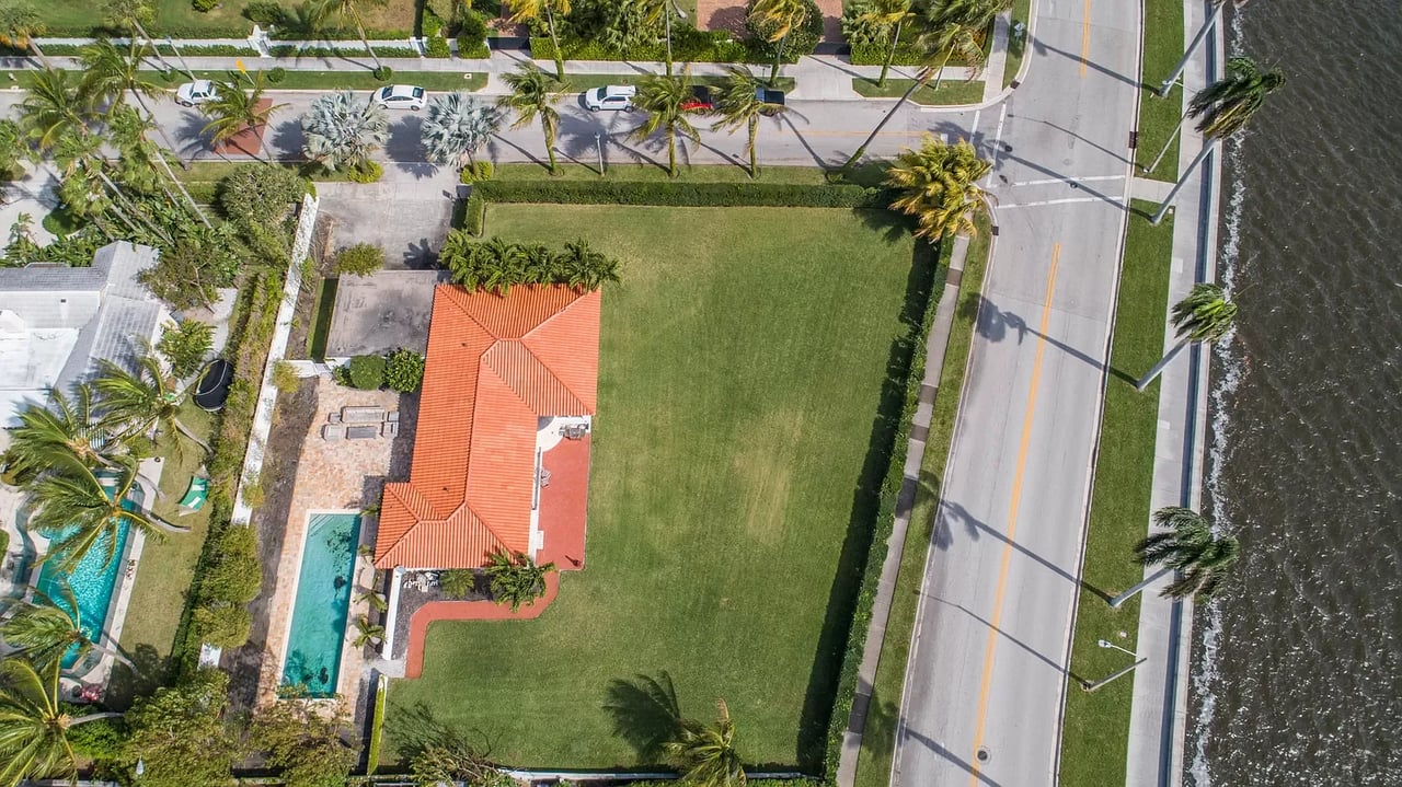 2501 S Flagler Dr