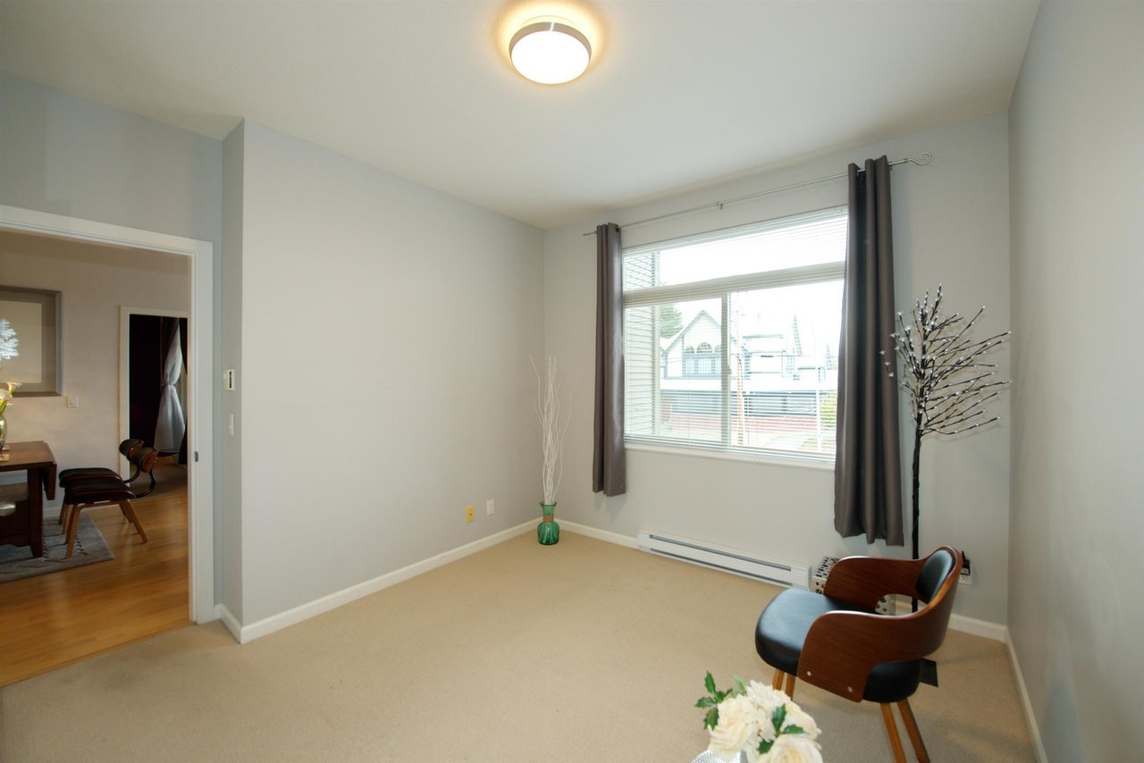 206-15385 101a Avenue, Surrey