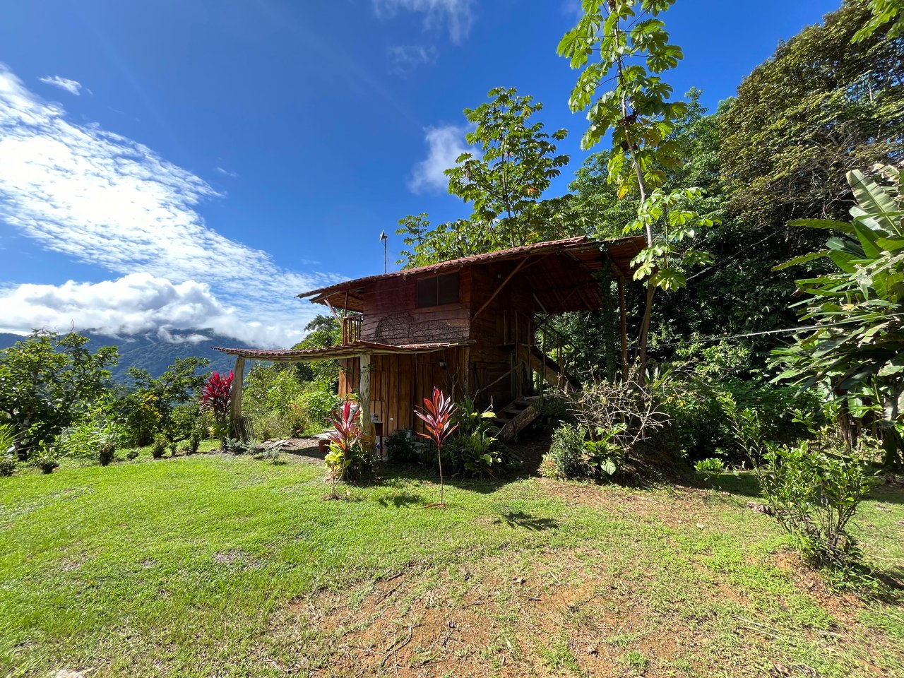 Costa Azul 120-degree Mountain View House With Costarican Wooden House as Lagniappe.