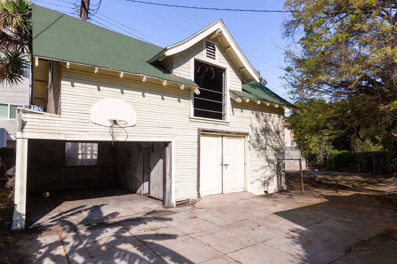 The Harry L. Hugunin Residence, 1903