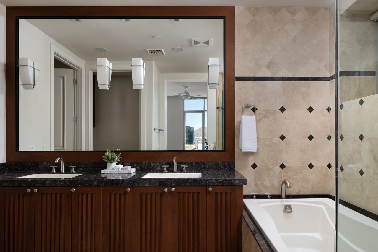 2402 E ESPLANADE Lane 1001