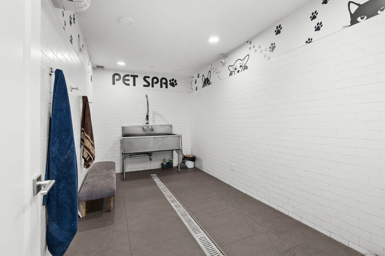 76 Cornerstone Passage NE Unit: 1220