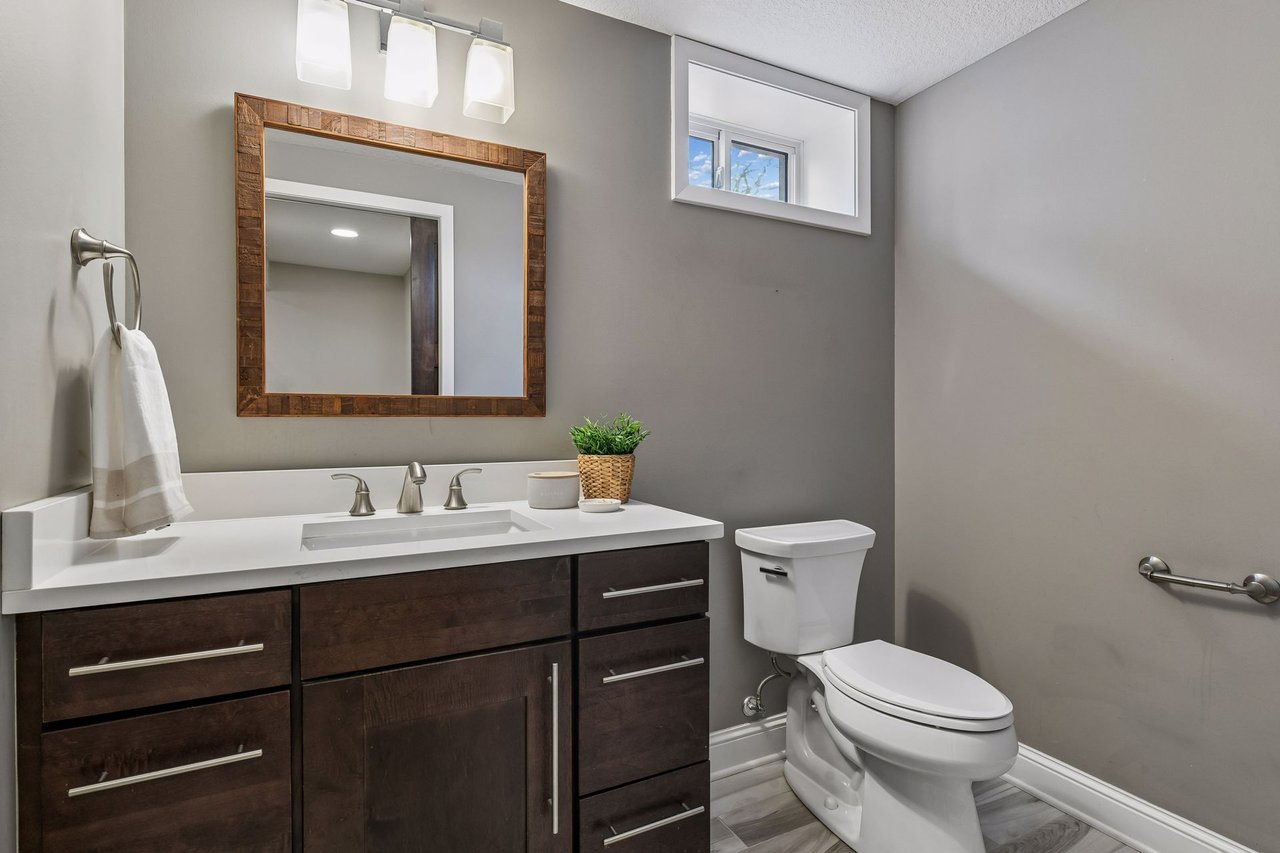 5932 Tamarac Ave, Edina