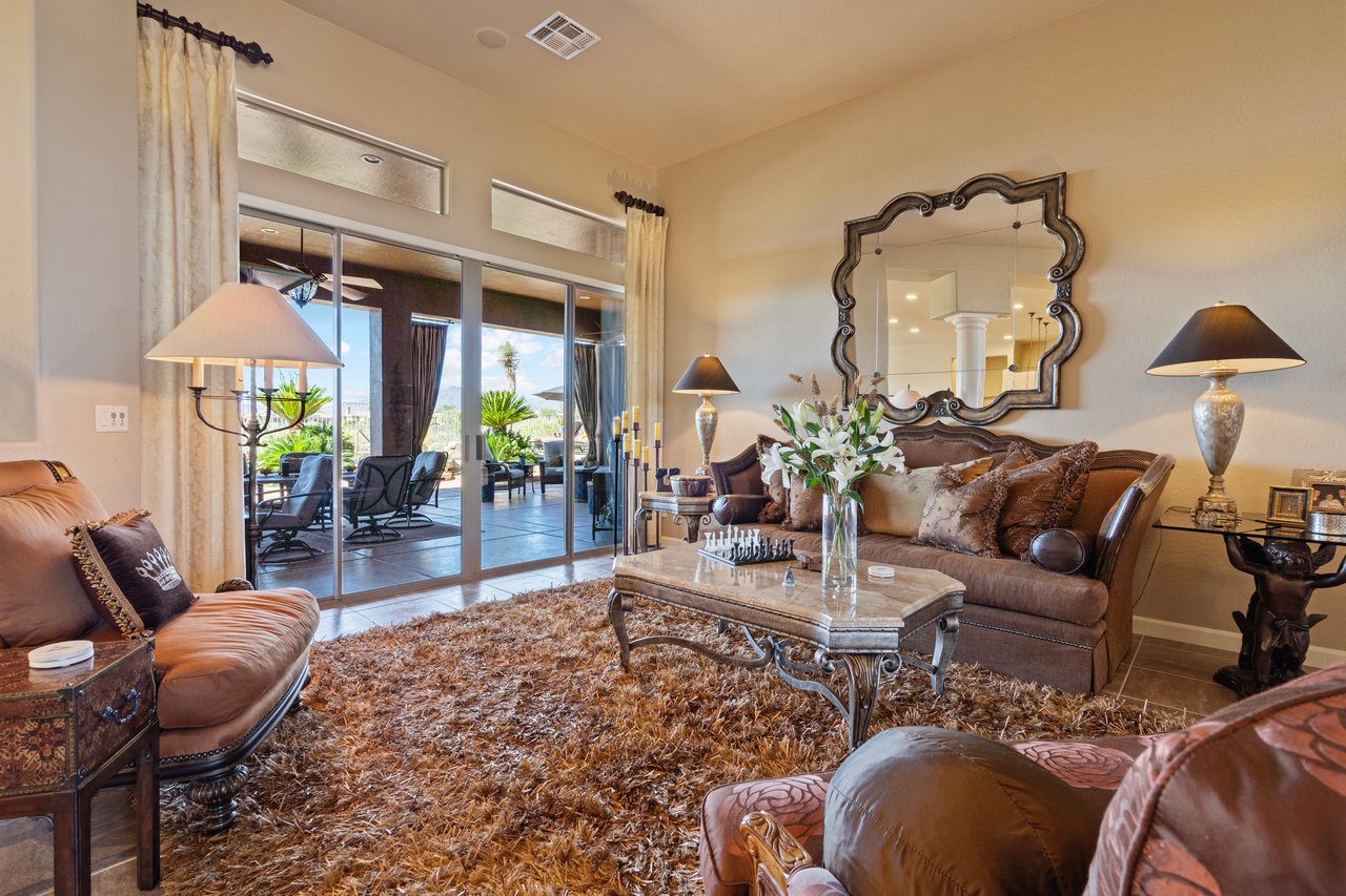 9812 E ROADRUNNER Drive