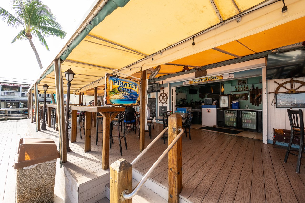 617 Front ST C41 Week 50