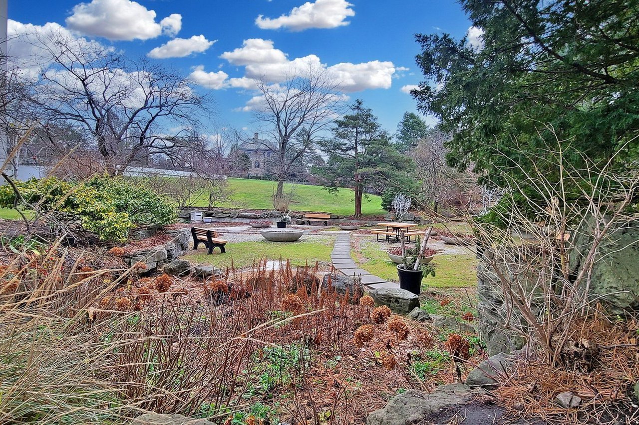 75 Graydon Hall Drive Unit: 1408