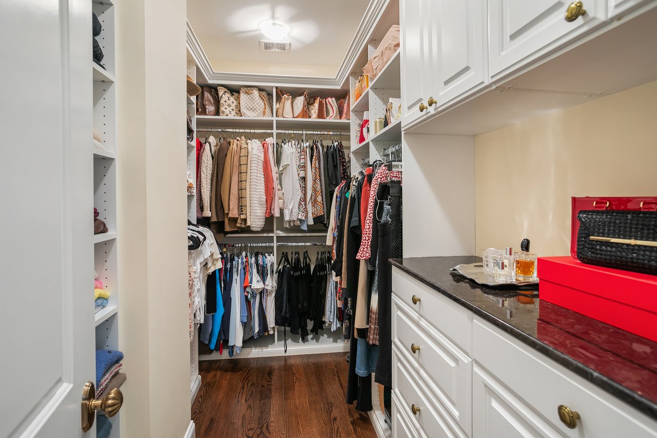 5025 Linnean Ave NW, Washington, DC 20008