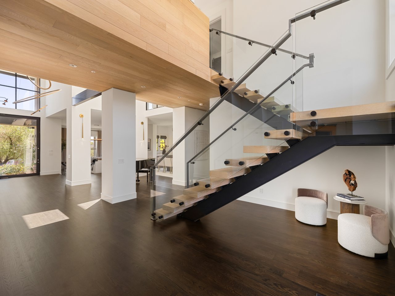 Architectural Modernism, Bay Views, and Exceptional Outdoor Living