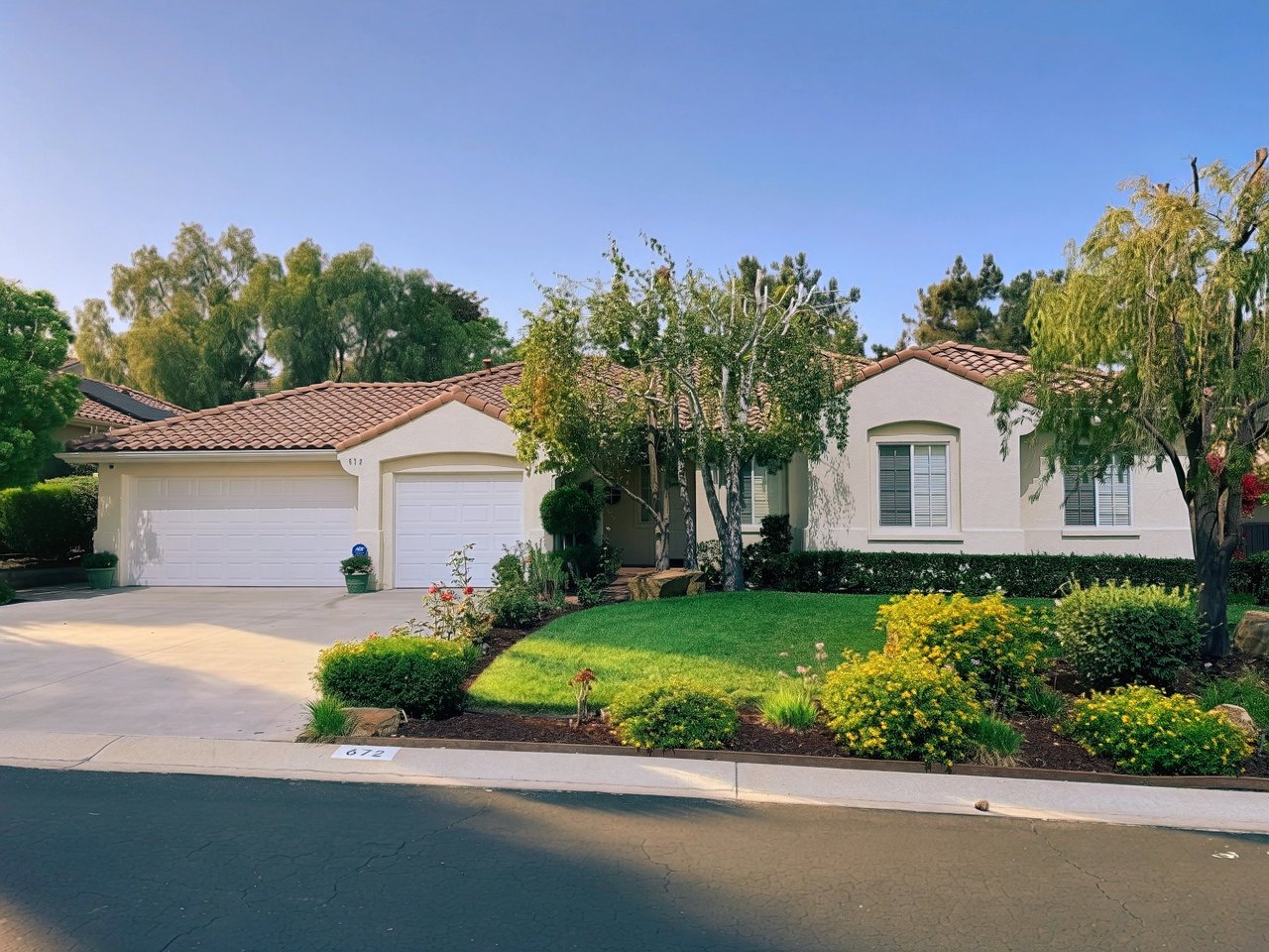 Just Listed in Fallbrook | 672 Inverlochy Drive cover