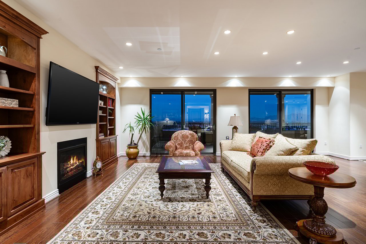 7181 E Camelback Road 1202