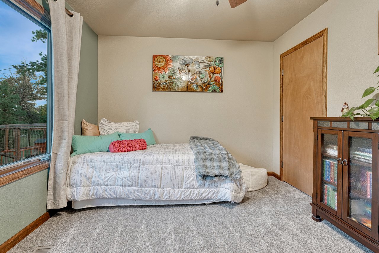 11125 Black Forest Road