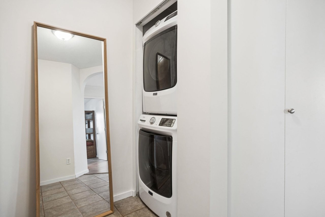 304-6833 Village Green Unit: 304