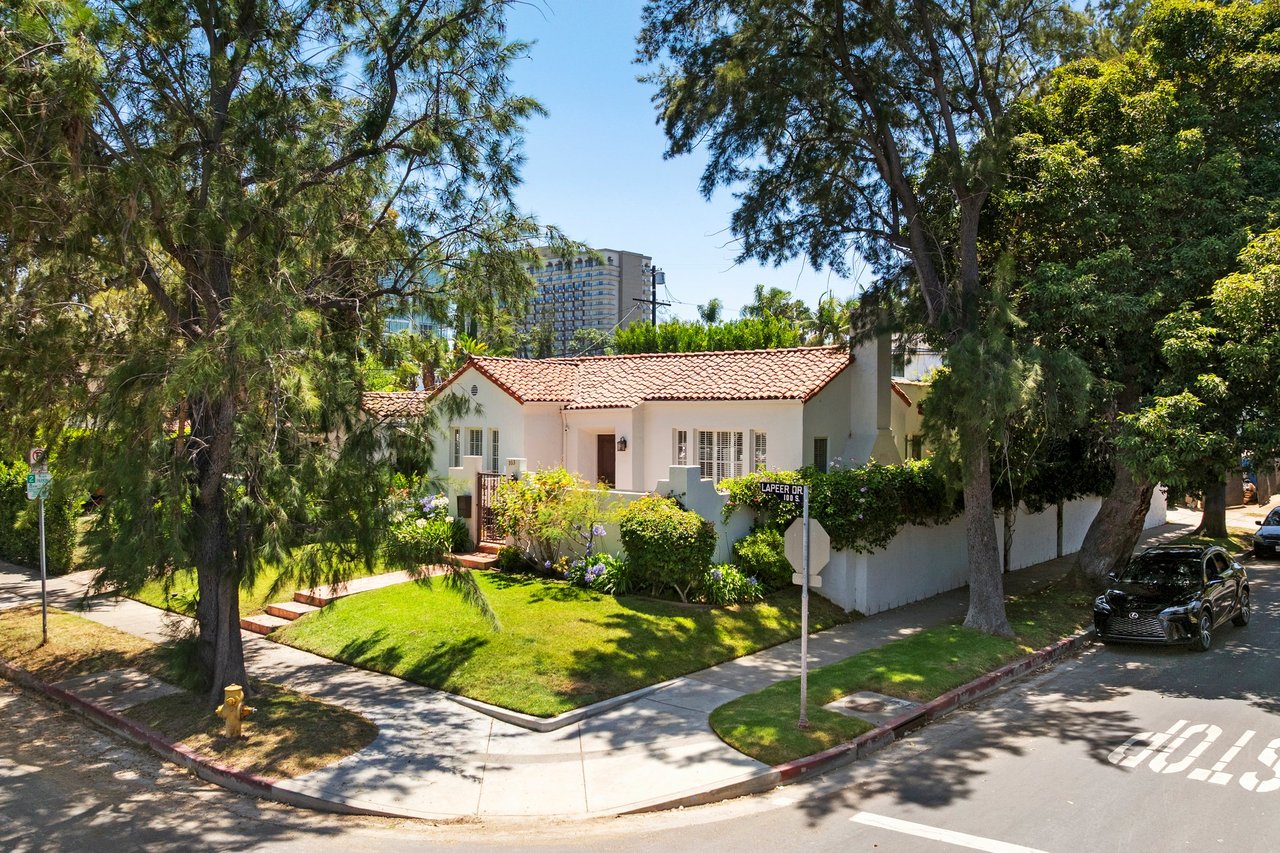 103 S La Peer Dr