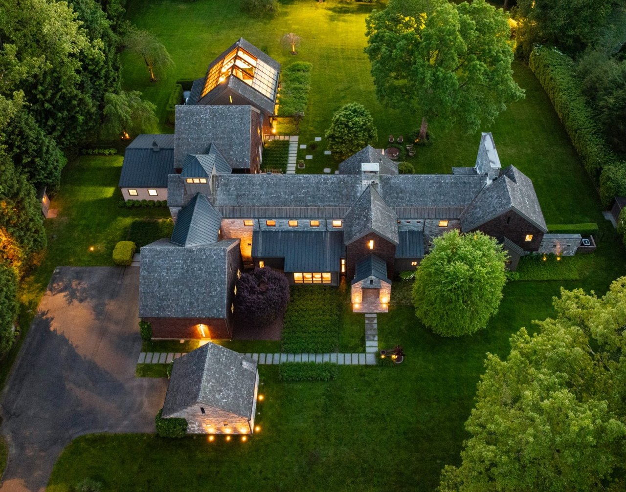 21 South Sterling Rd, Armonk NY 10504