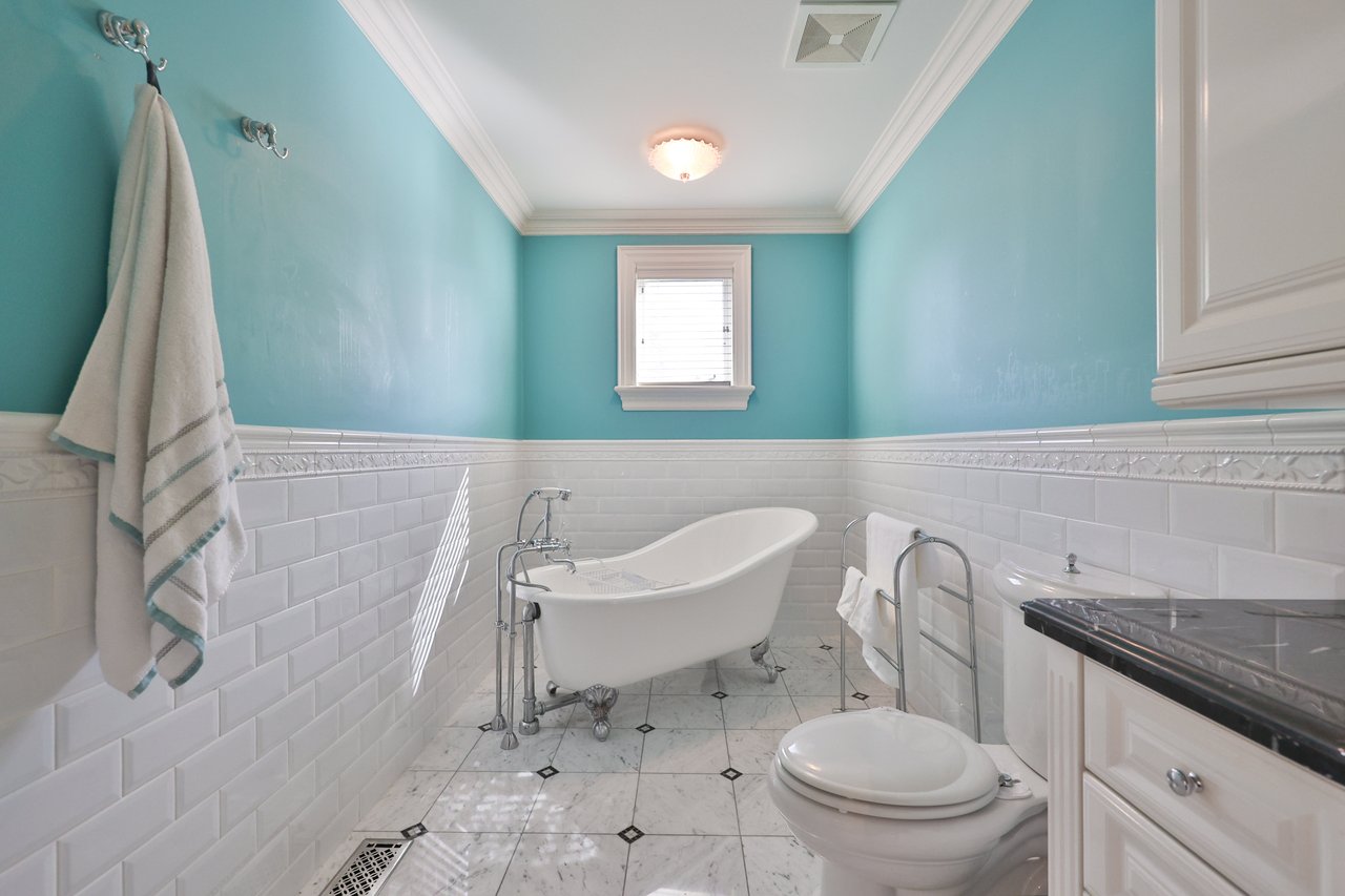 342 Pomona Avenue, Burlington