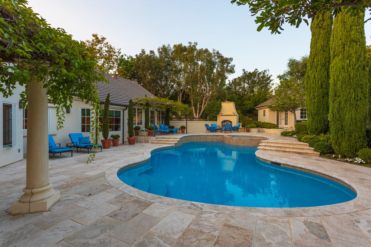 30602 Hunt Club Dr