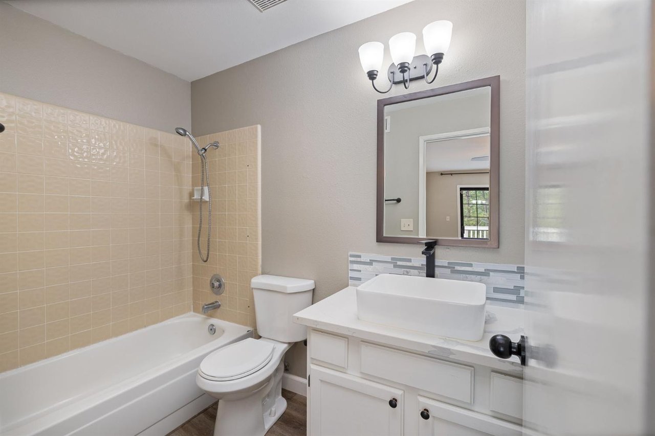 50850 Smoke Tree Trl, 