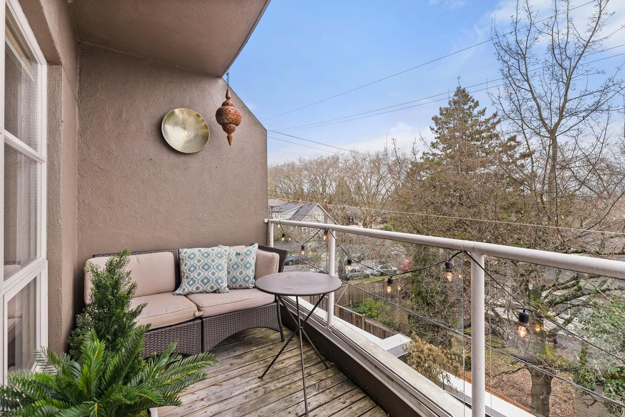 2556 Highbury St, #103