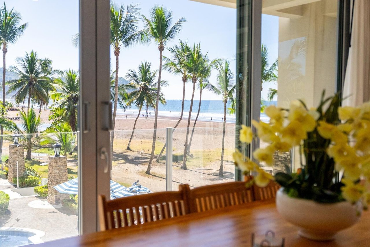 Remodeled Beachfront Condo, Jaco, Puntarenas