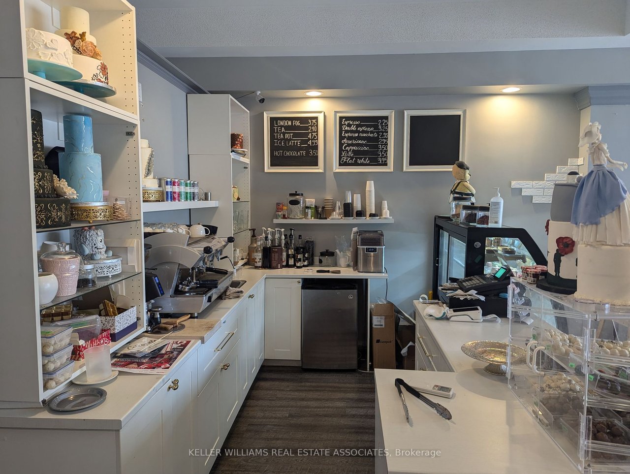 233 Lakeshore Rd E