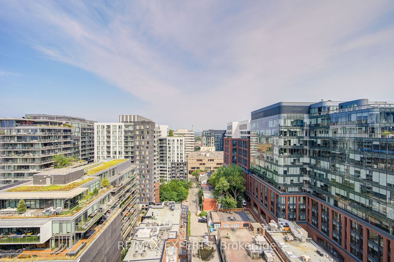 THOMPSON RESIDENCES