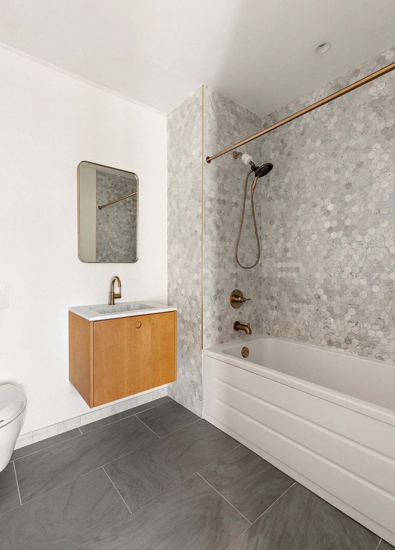 670 Union Street, 4A 