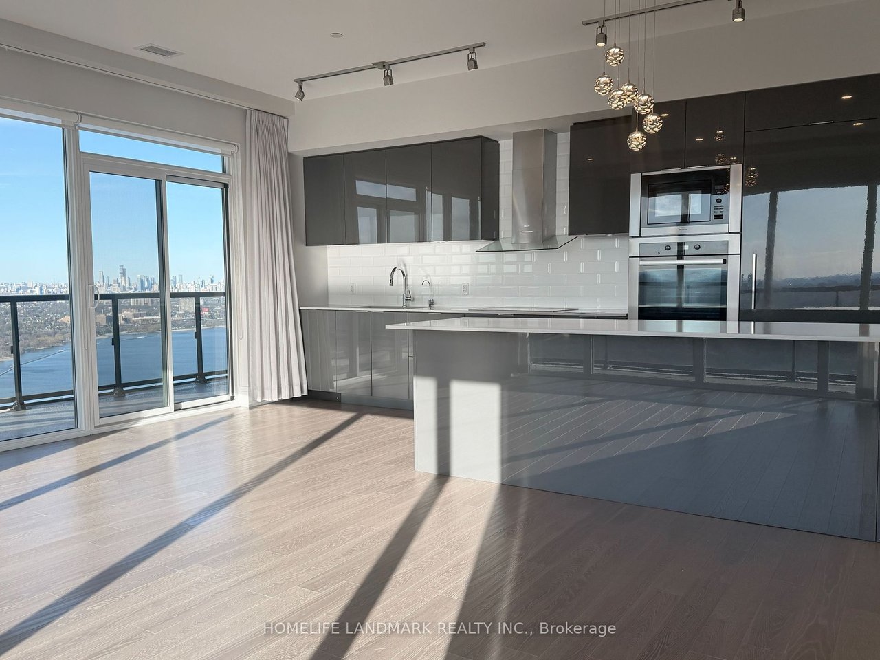 LAGO AT THE WATERFRONT 