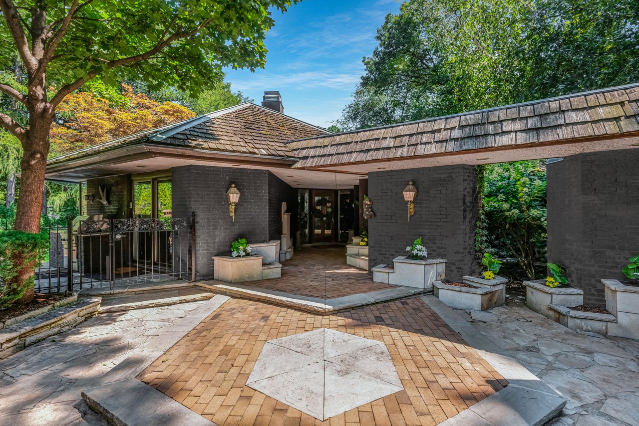 1000 Mississauga Heights Dr