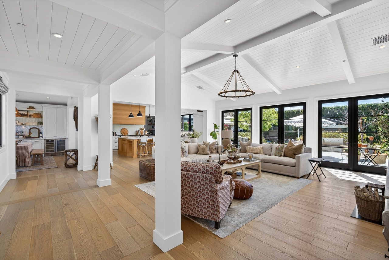 5217 E CALLE REDONDA