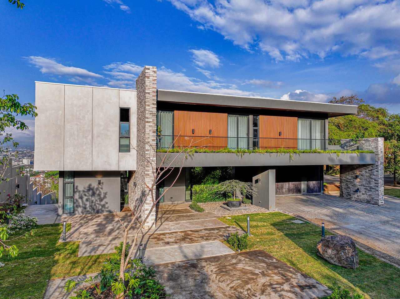 Panoramic City View Estate Home, Escazu, San Jose