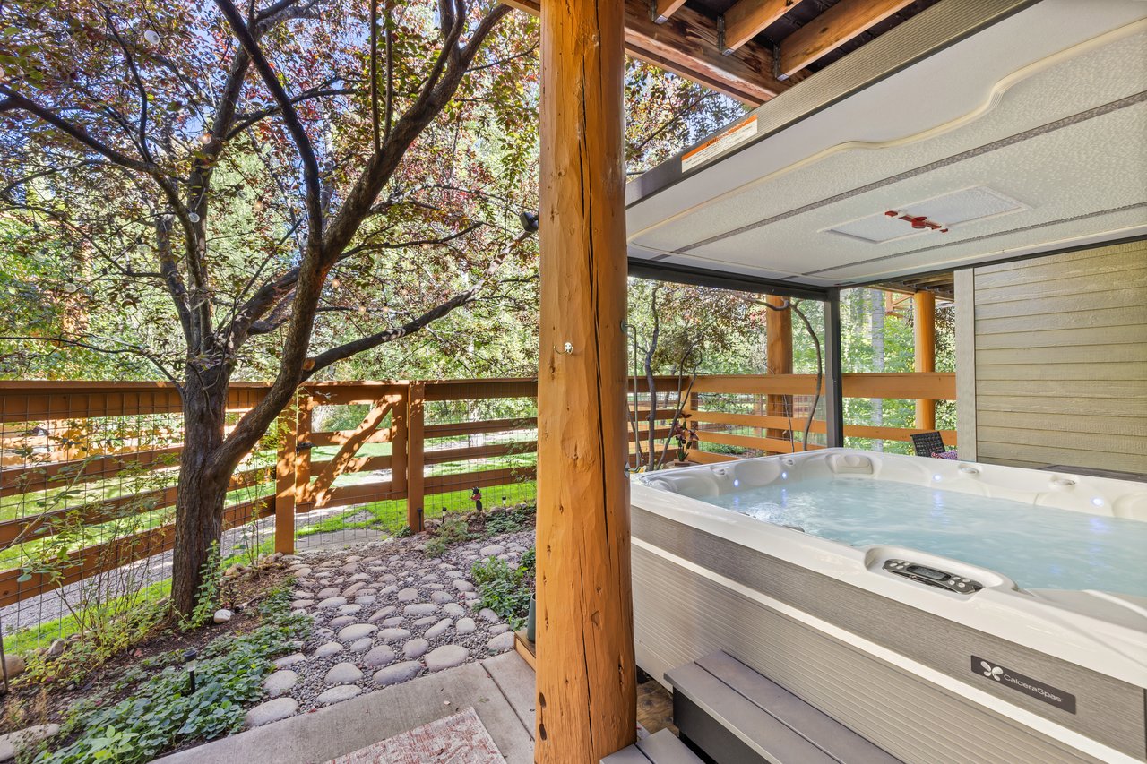 Fully Remodeled End Unit with Designer Luxury