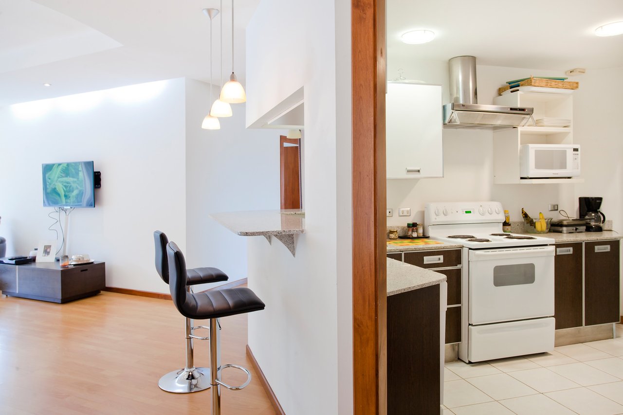 Mountain View Contemporary Apartment, Escazu, San Jose