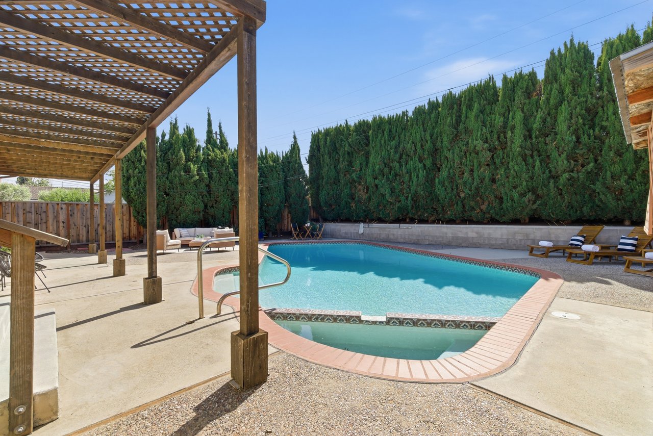 1547 Grackle Way