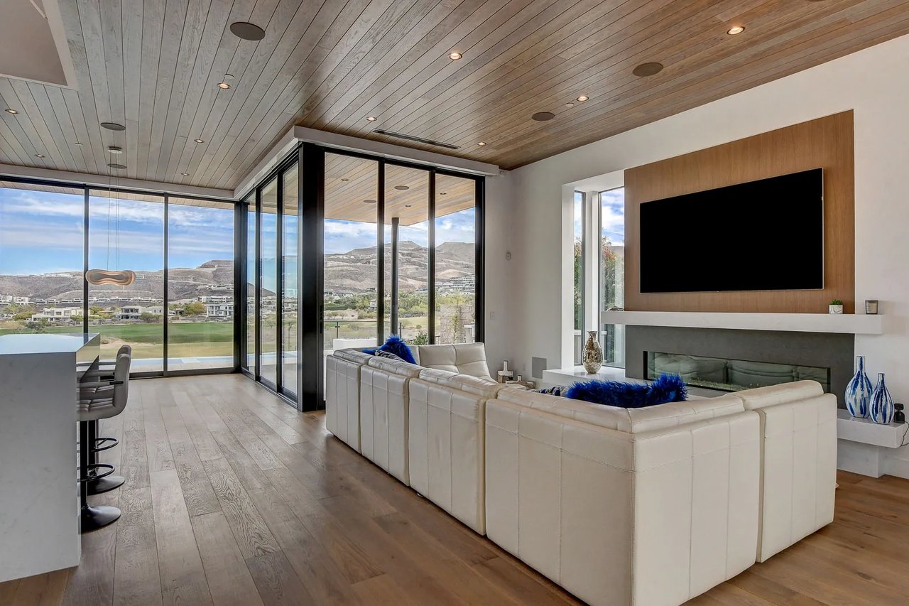 Modern Model Home for Sale in MacDonald Highlands