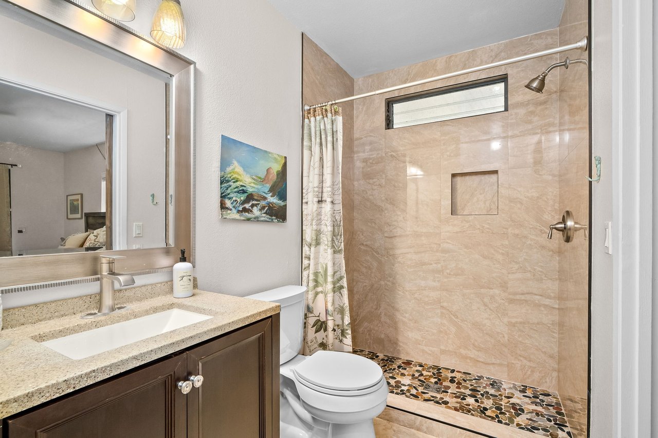 1786 AWAA PL, KAPAA, HI 96746