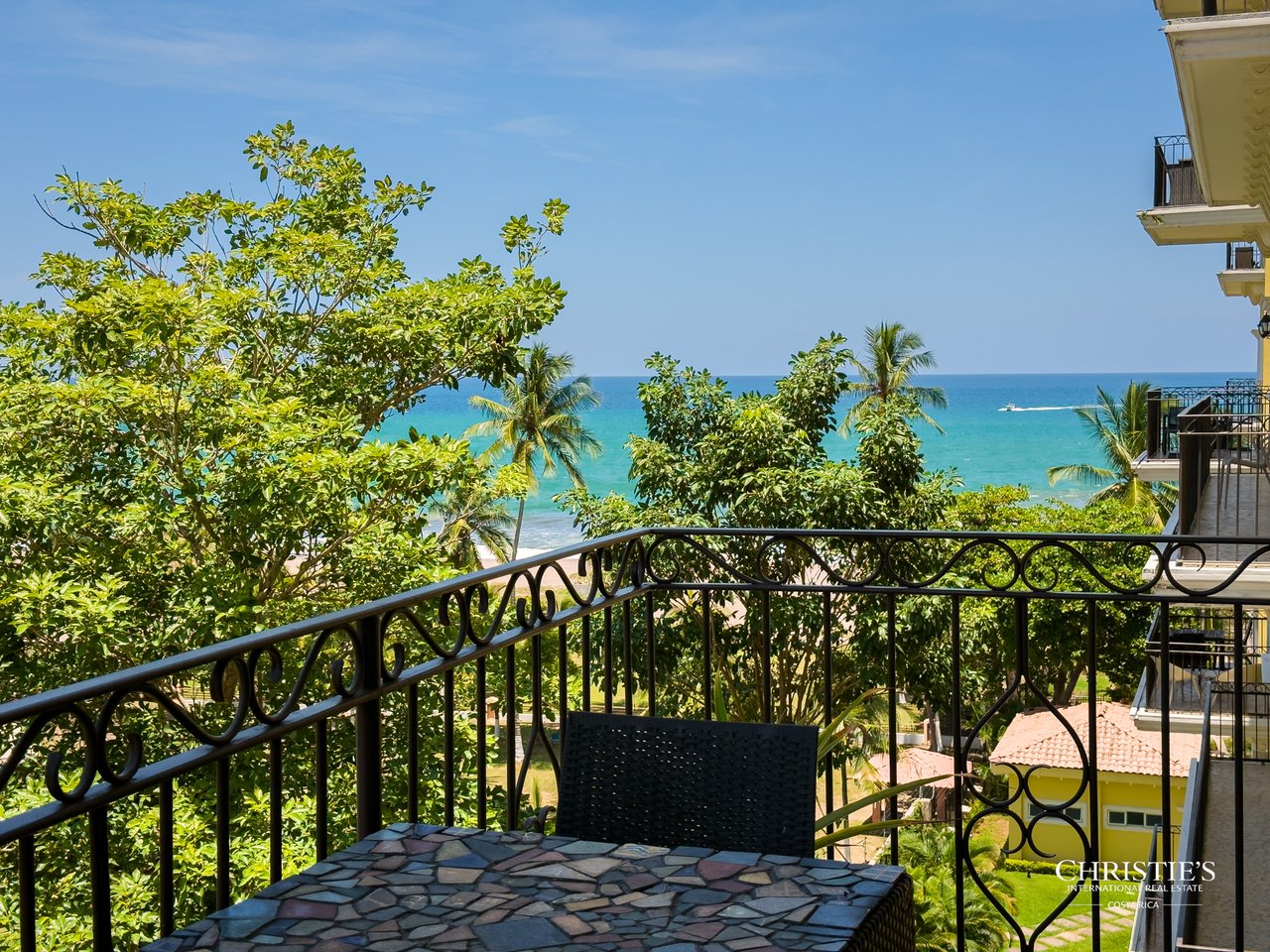 Acqua | Exclusive Oceanfront Living in Jacó