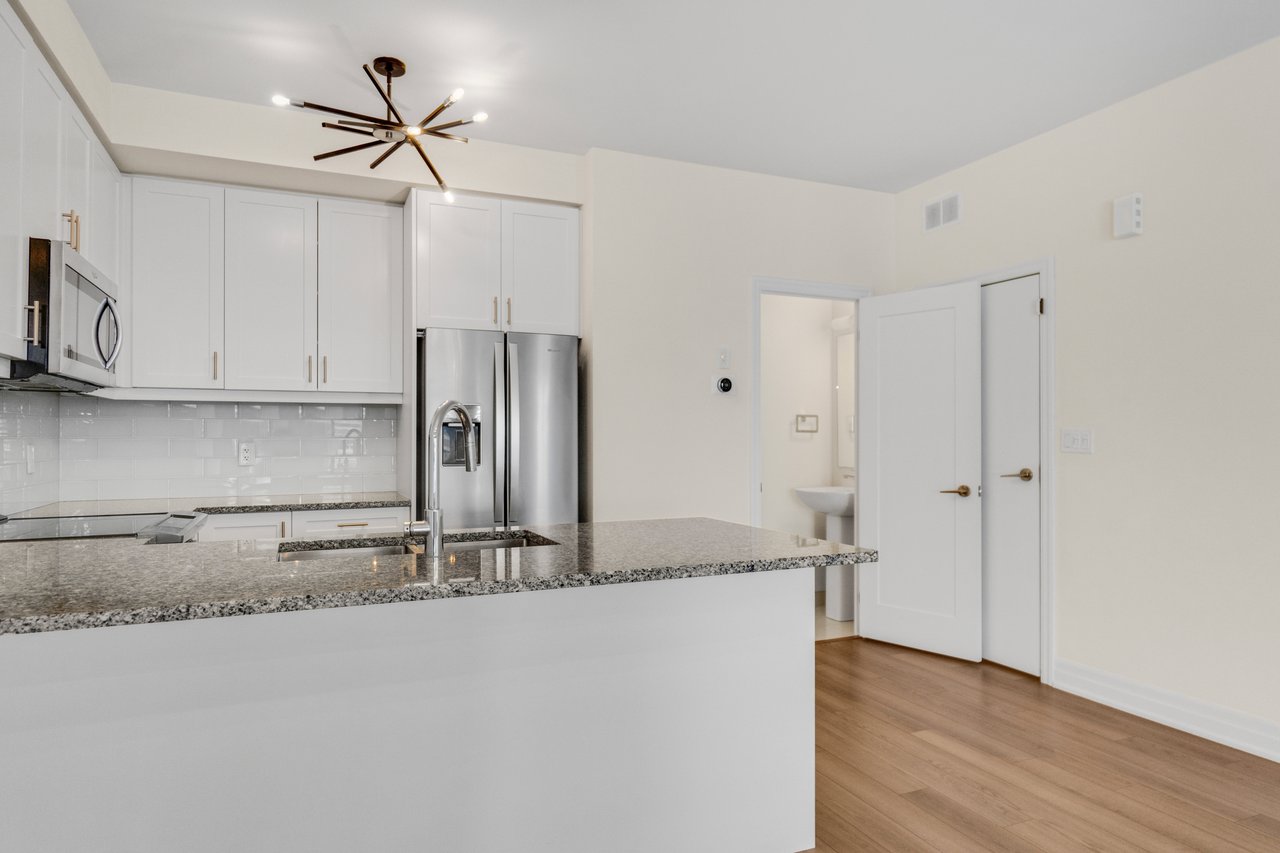 657 Cricklewood Dr 511