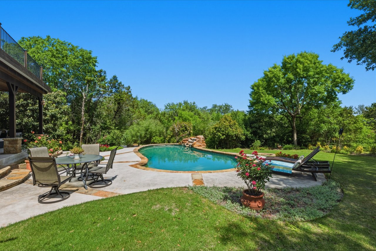 Tucked Away in West Lake Hills