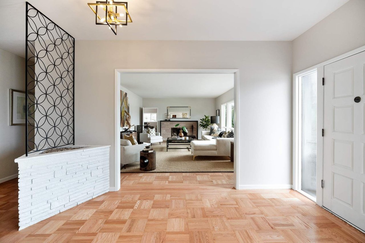 280 Gellert Dr