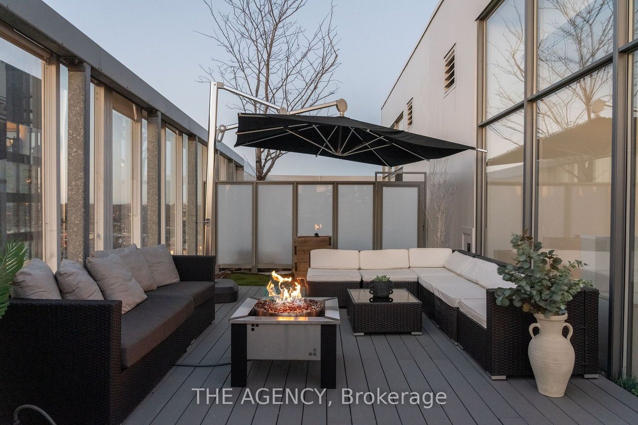 PENTHOUSE LIVING IN CORKTOWN