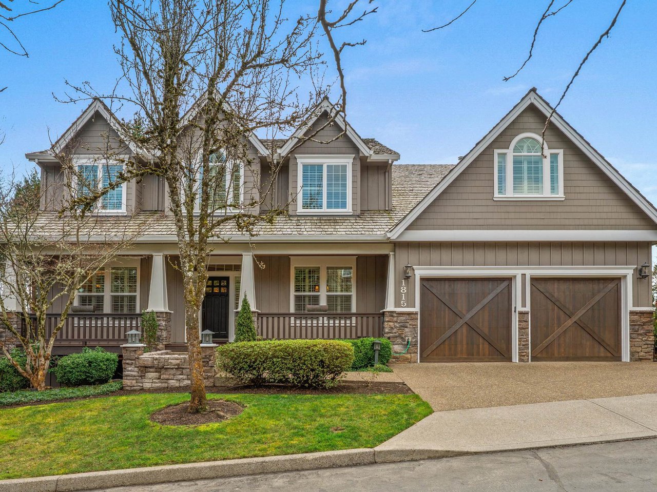 1815 NW ROSEFINCH LN