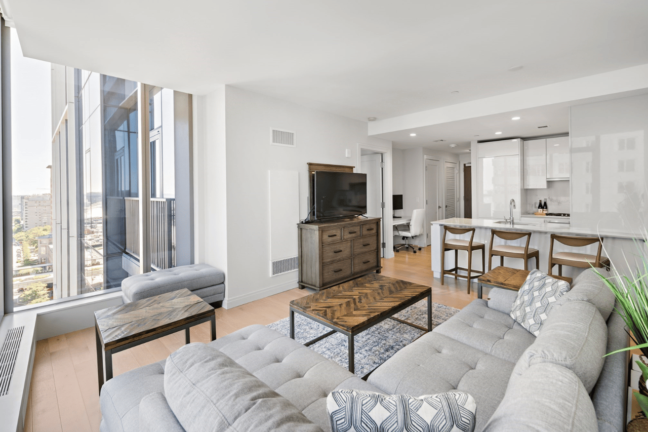 133 Seaport Blvd, Unit 1710