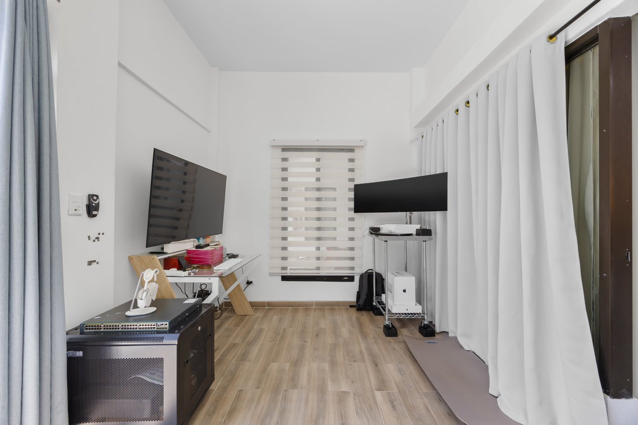 Casa Brillante & Casita Cinco Playas | Modern Home with Guest Casita, Pool & Mountain Views in Huacas