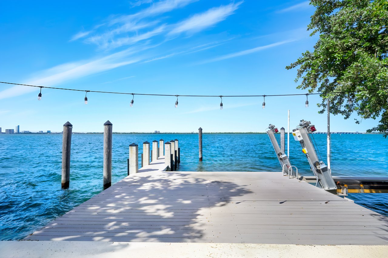 444 W Rivo Alto Drive