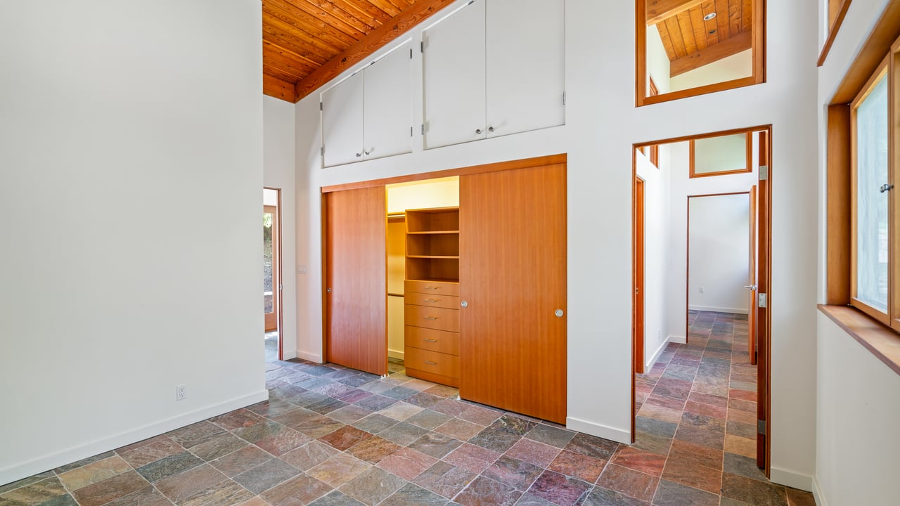 Leslie Creek Retreat