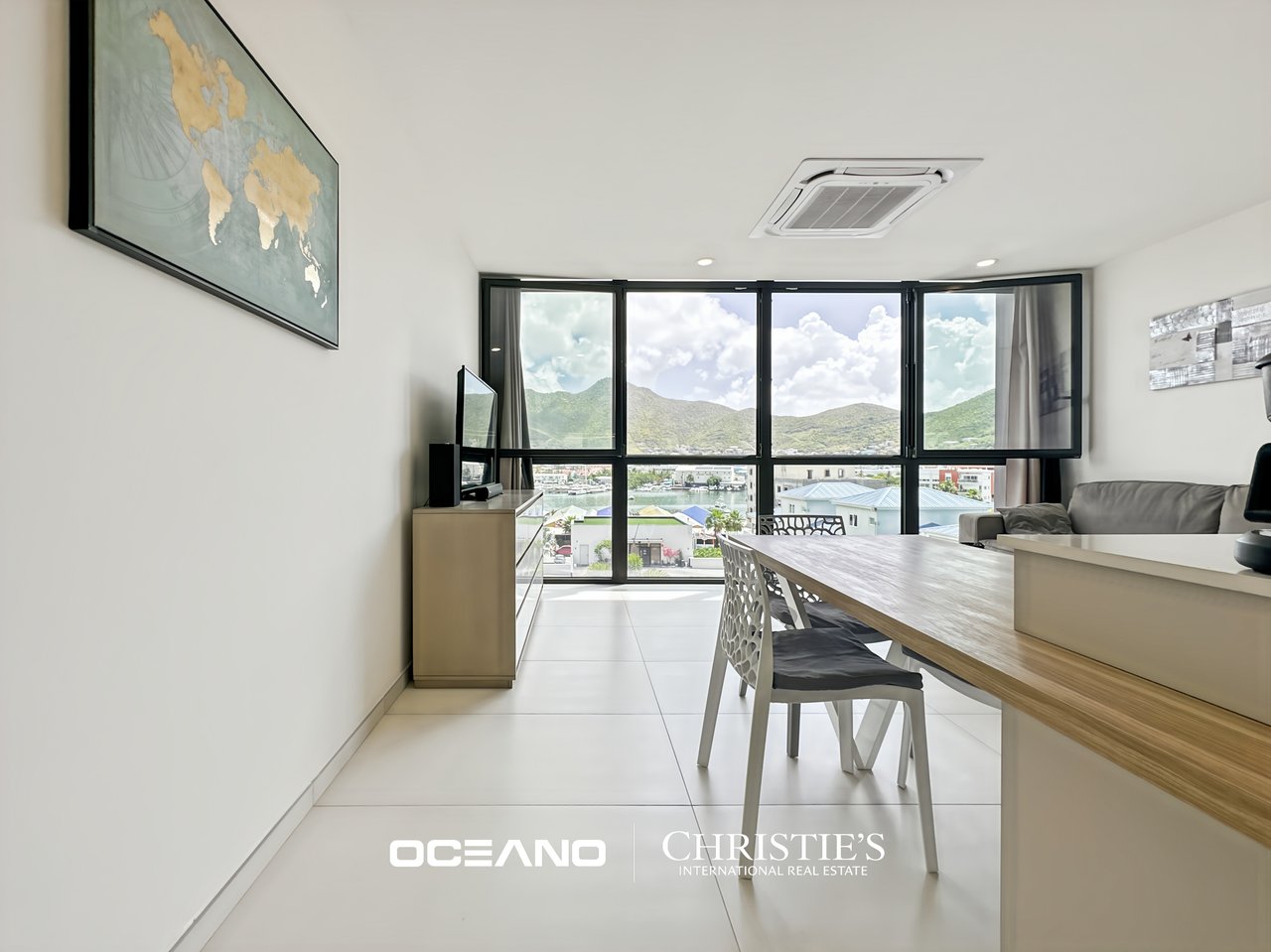 THE HILLS RESIDENCE - 1-Bedroom Apartment with Lagoon View 
